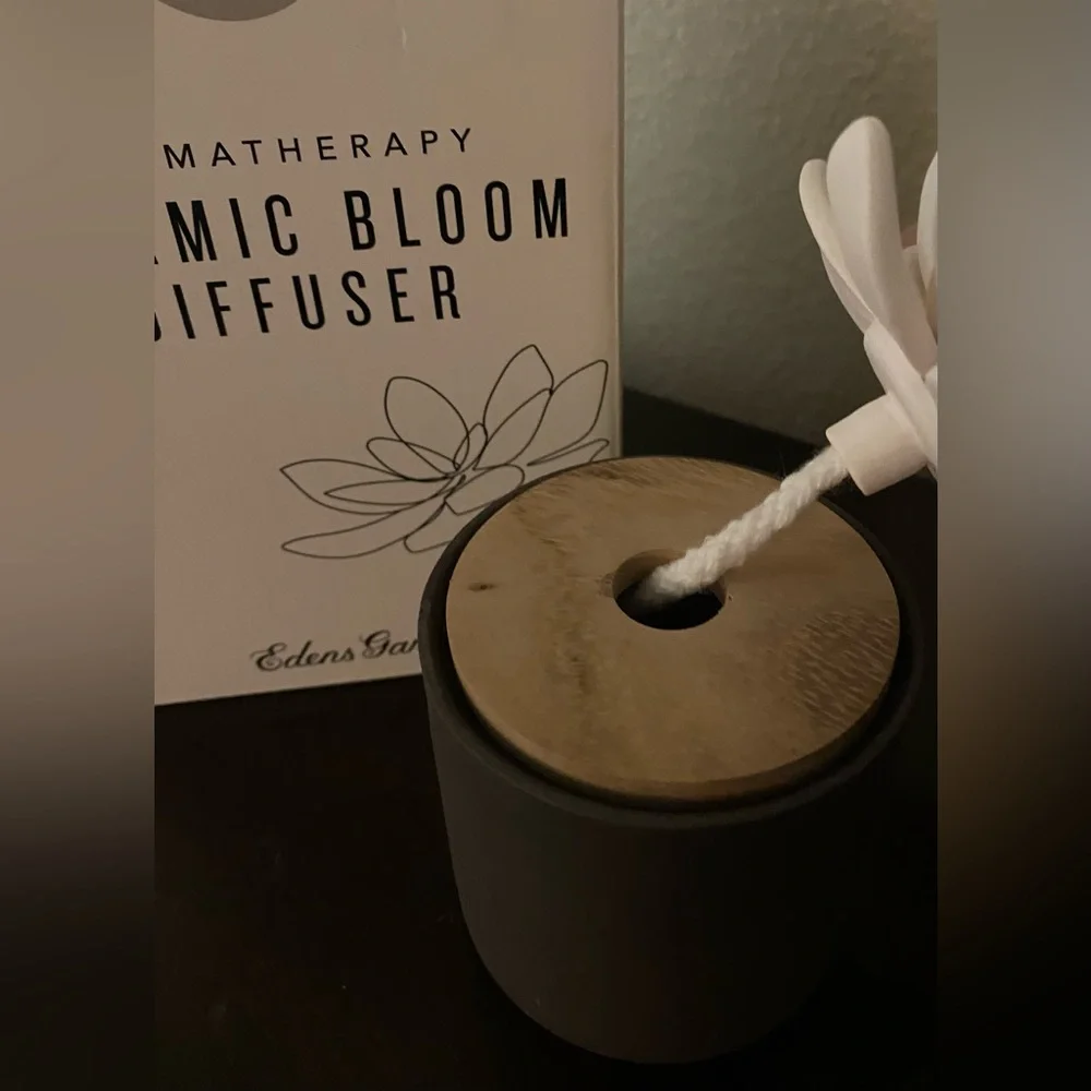 Edens Garden Ceramic Lotus Bloom Diffuser | Charcoal Aromatherapy Essential Oil